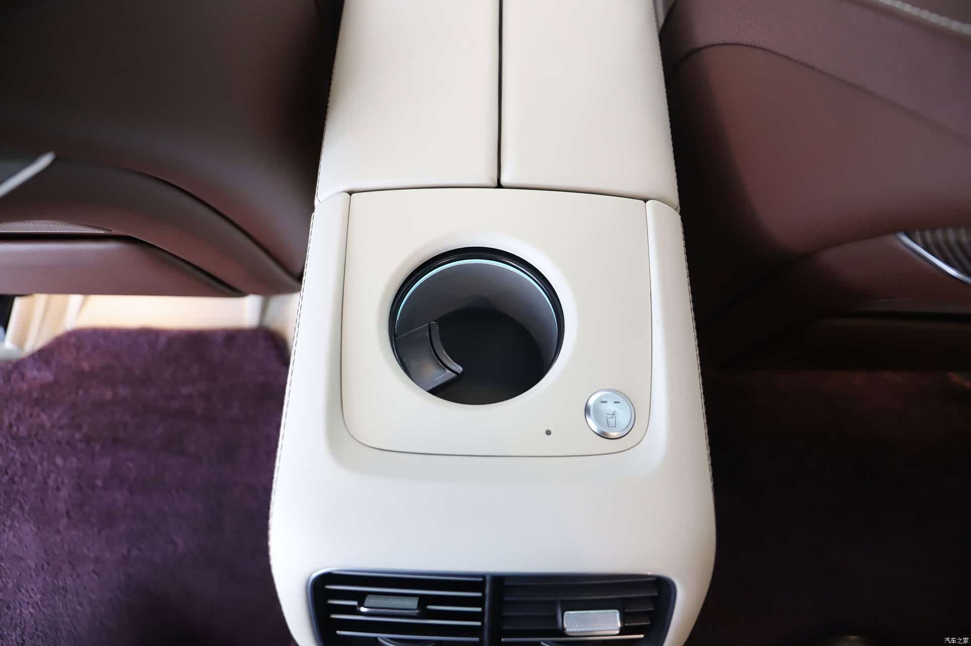 Maybach GLS, 2022 22