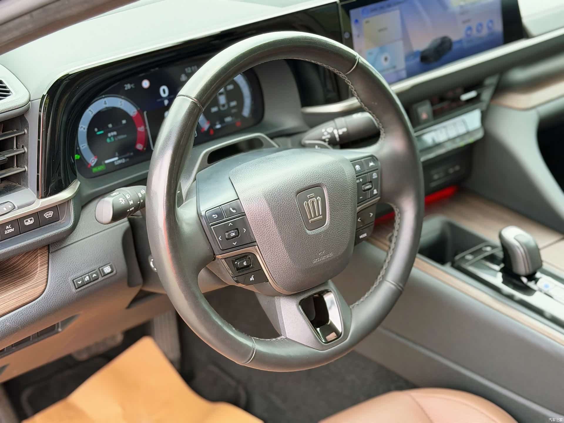 Toyota Crown, 2024 9
