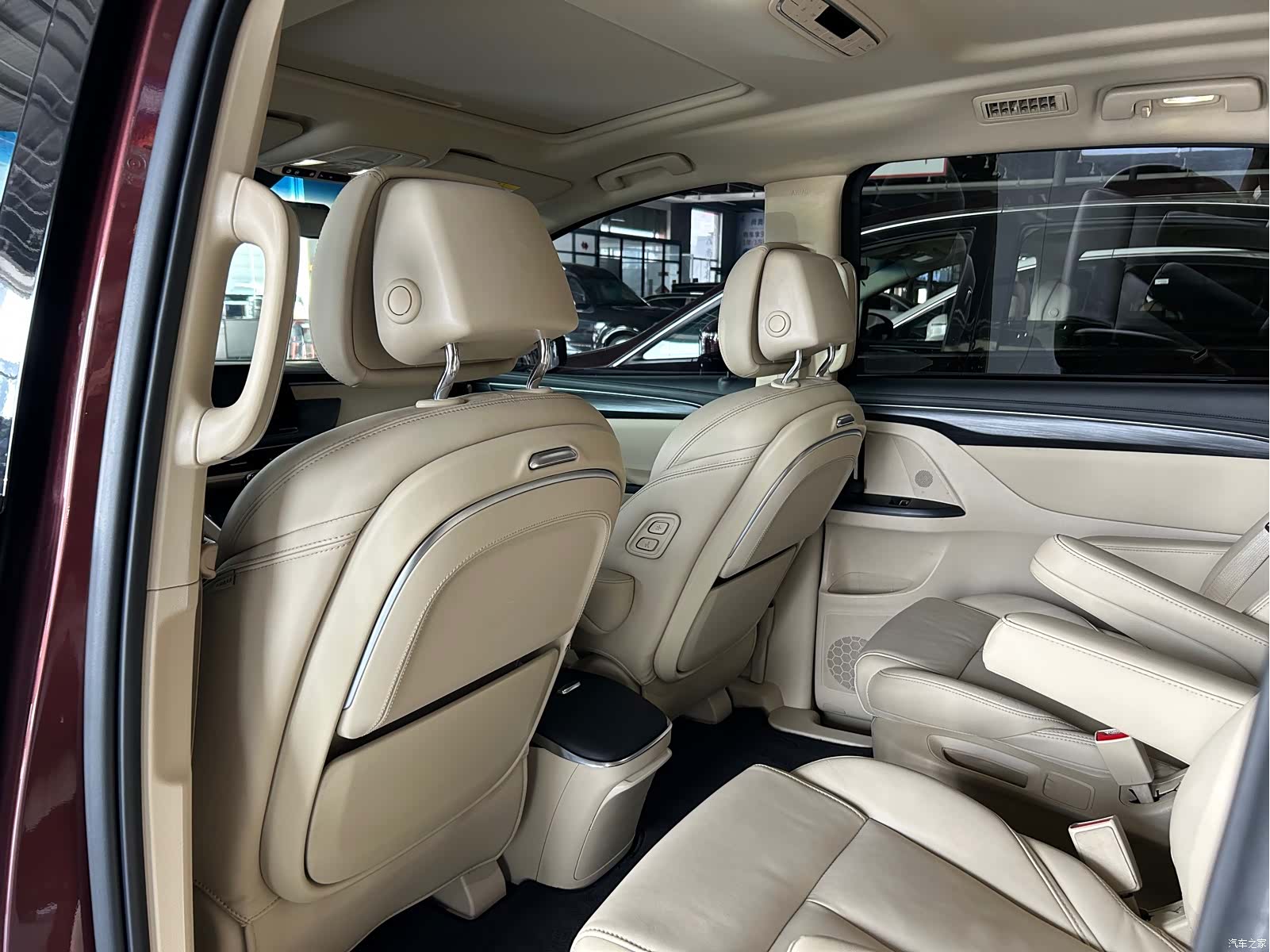 Buick GL8, 2023 все фото