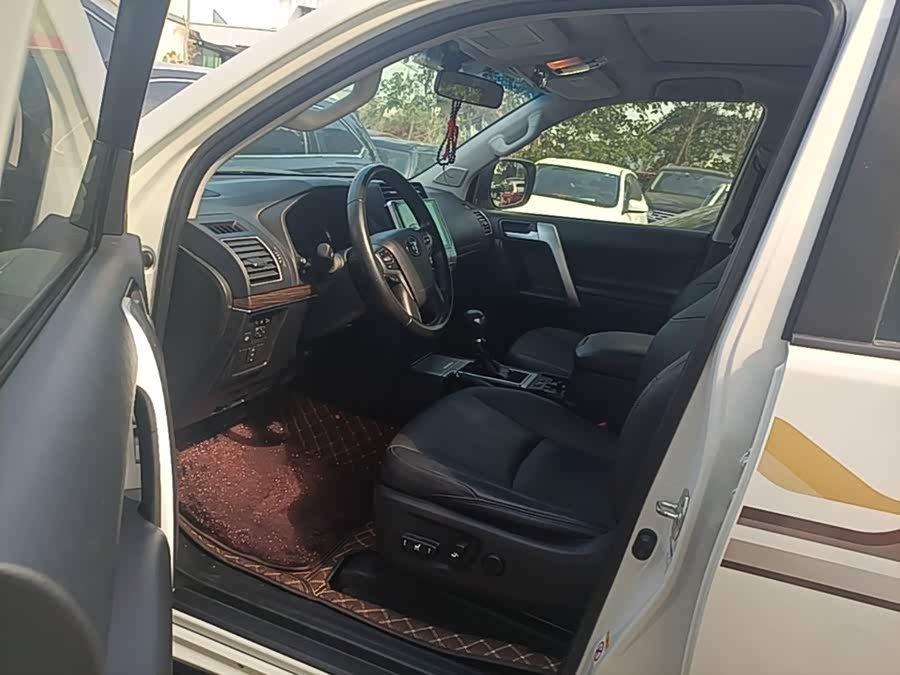 Toyota Prado 2019, фото 14