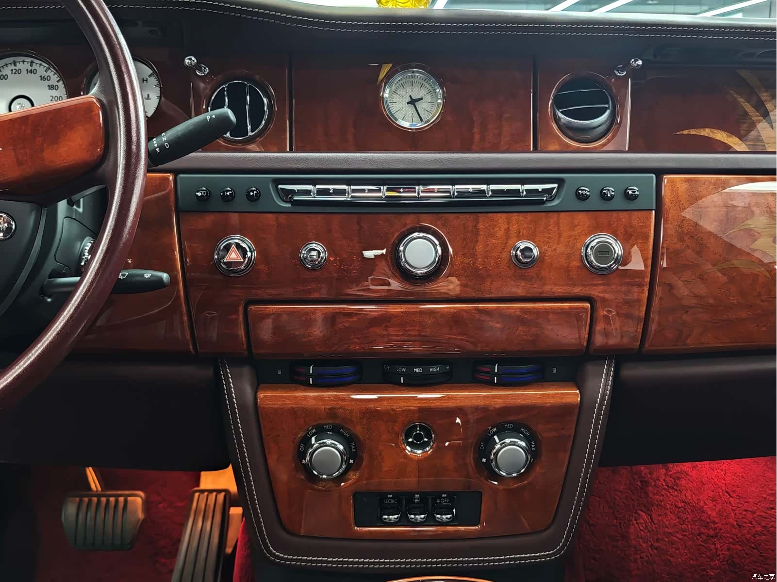 Rolls-Royce Phantom, 2016 14