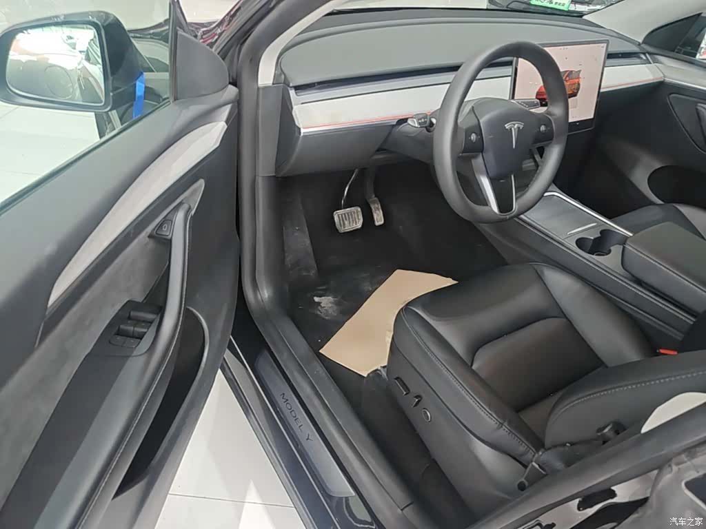 Tesla Model Y, 2024 12