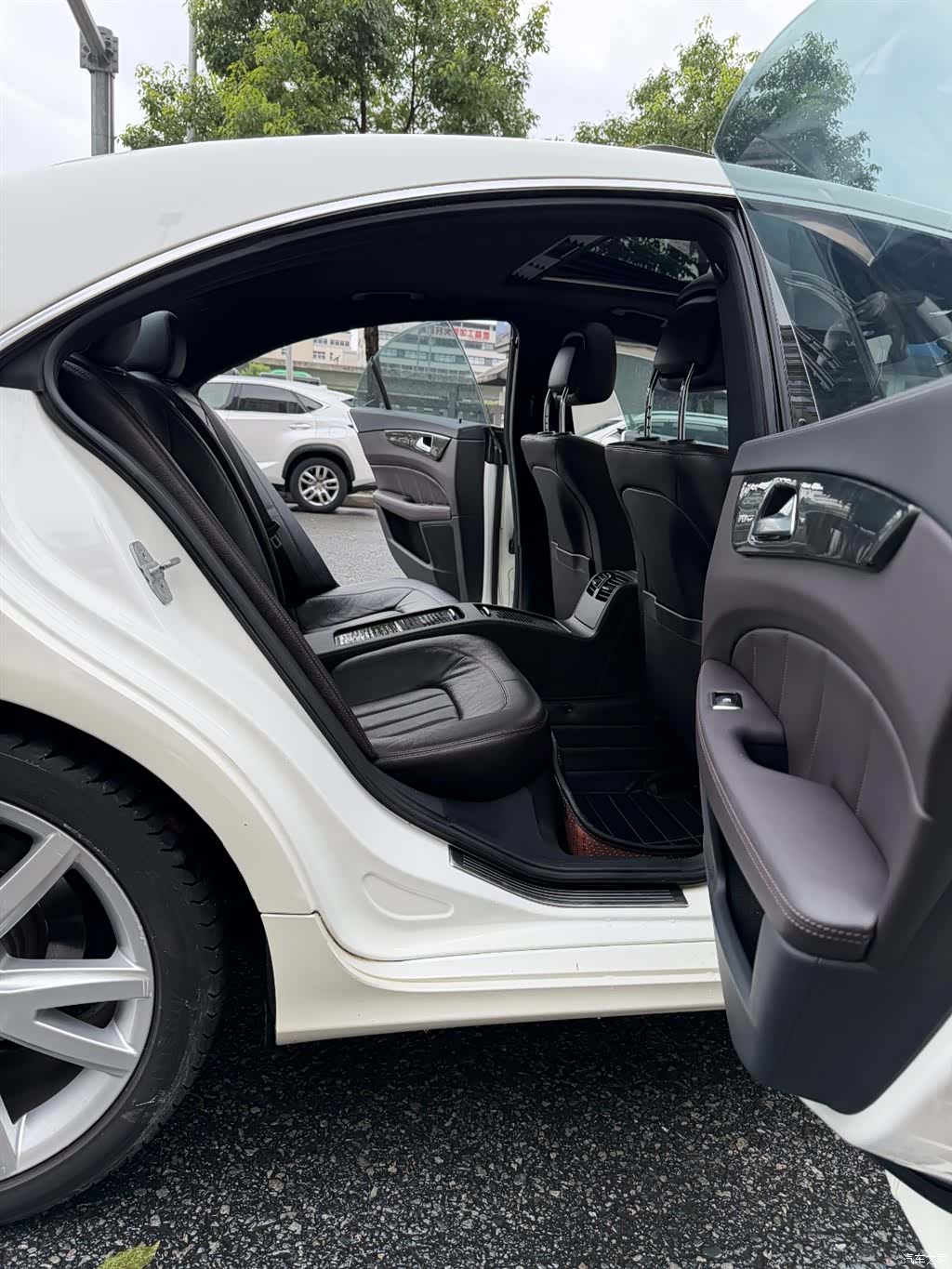 Mercedes-Benz CLS, 2014 13