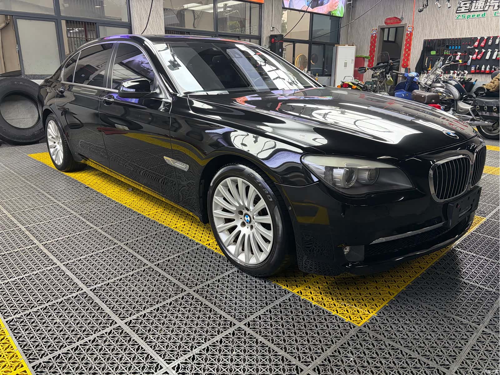BMW 7 Series, 2011 6