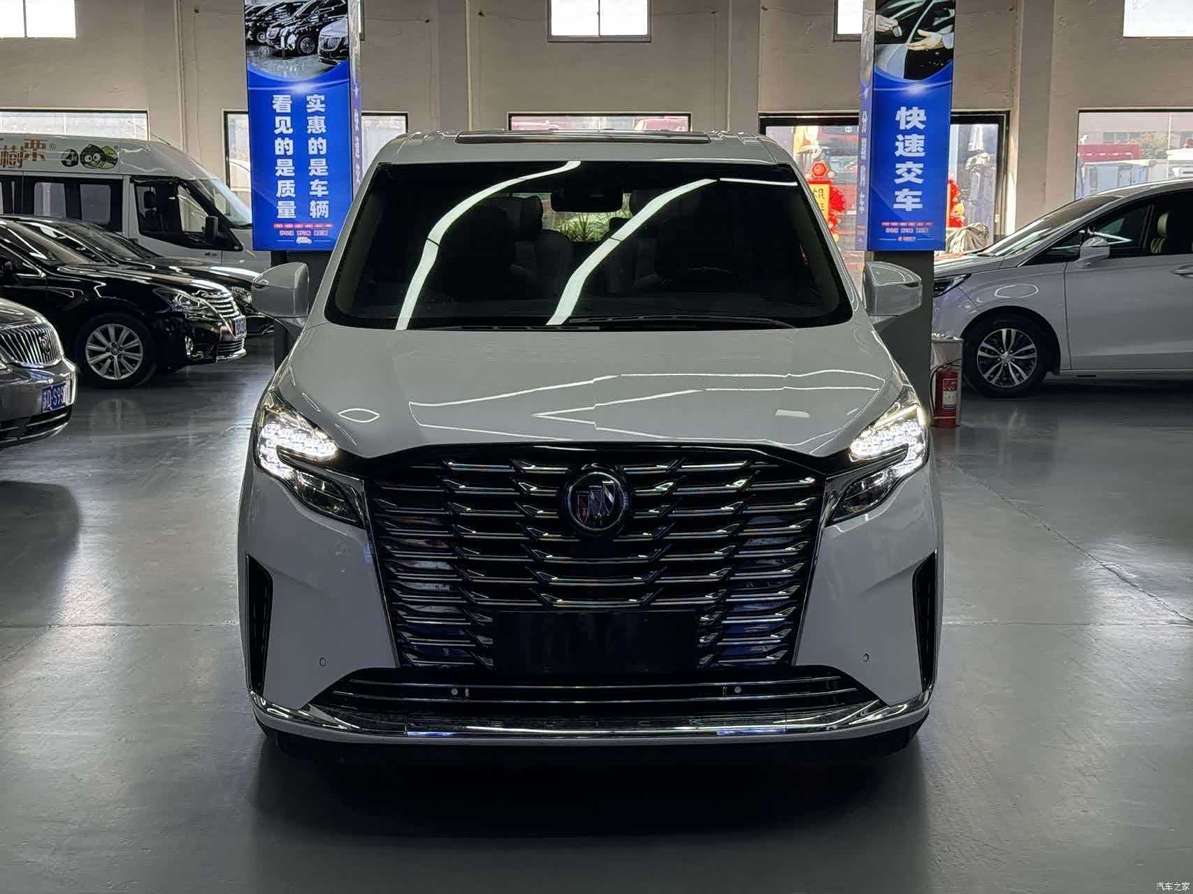 Buick GL8, 2021 3