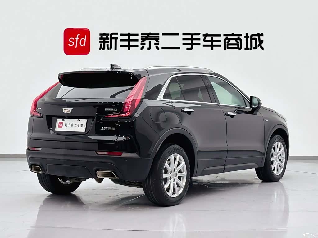 Cadillac XT4, 2022 все фото