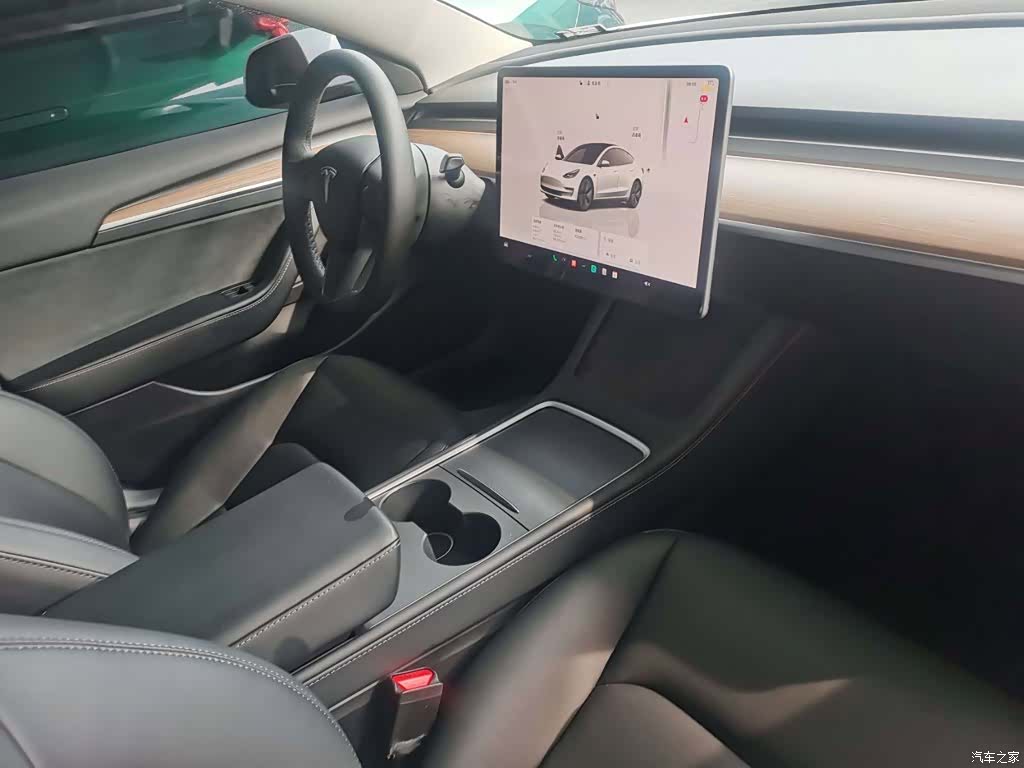 Tesla Model 3, 2023 6
