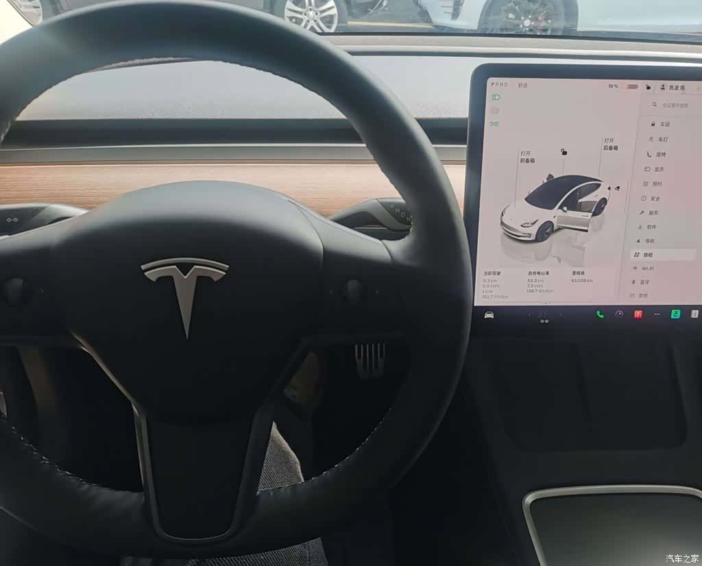 Tesla Model 3, 2023 все фото