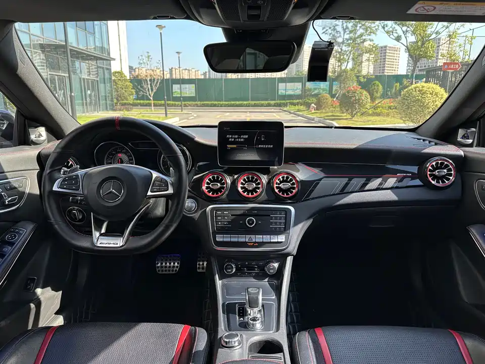 Mercedes-Benz CLA AMG