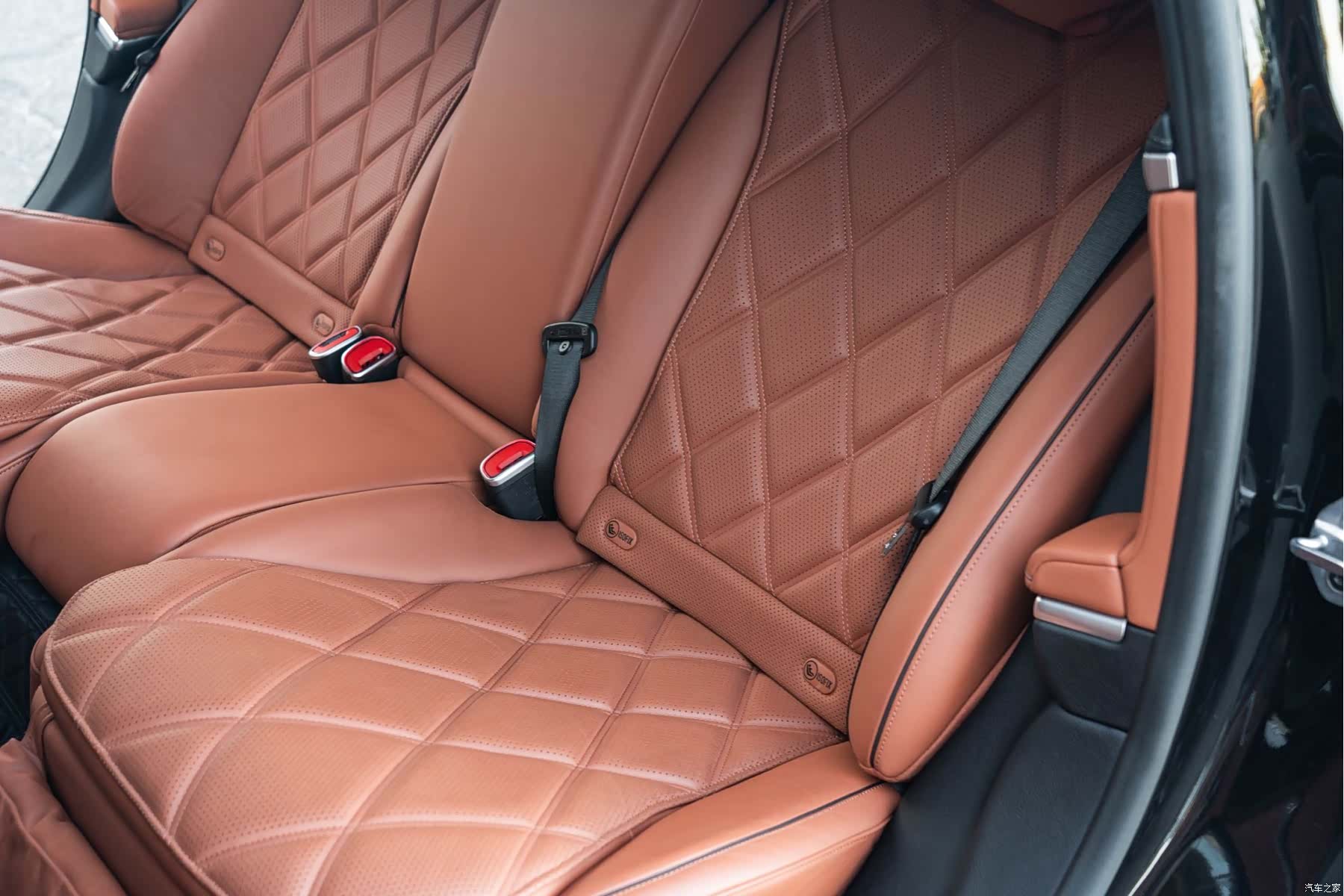 Maybach S-Class, 2023 29