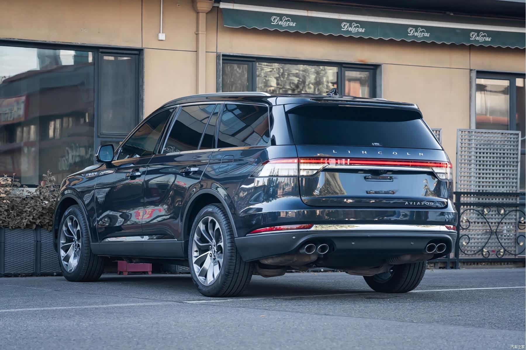 Lincoln Aviator, 2021 6