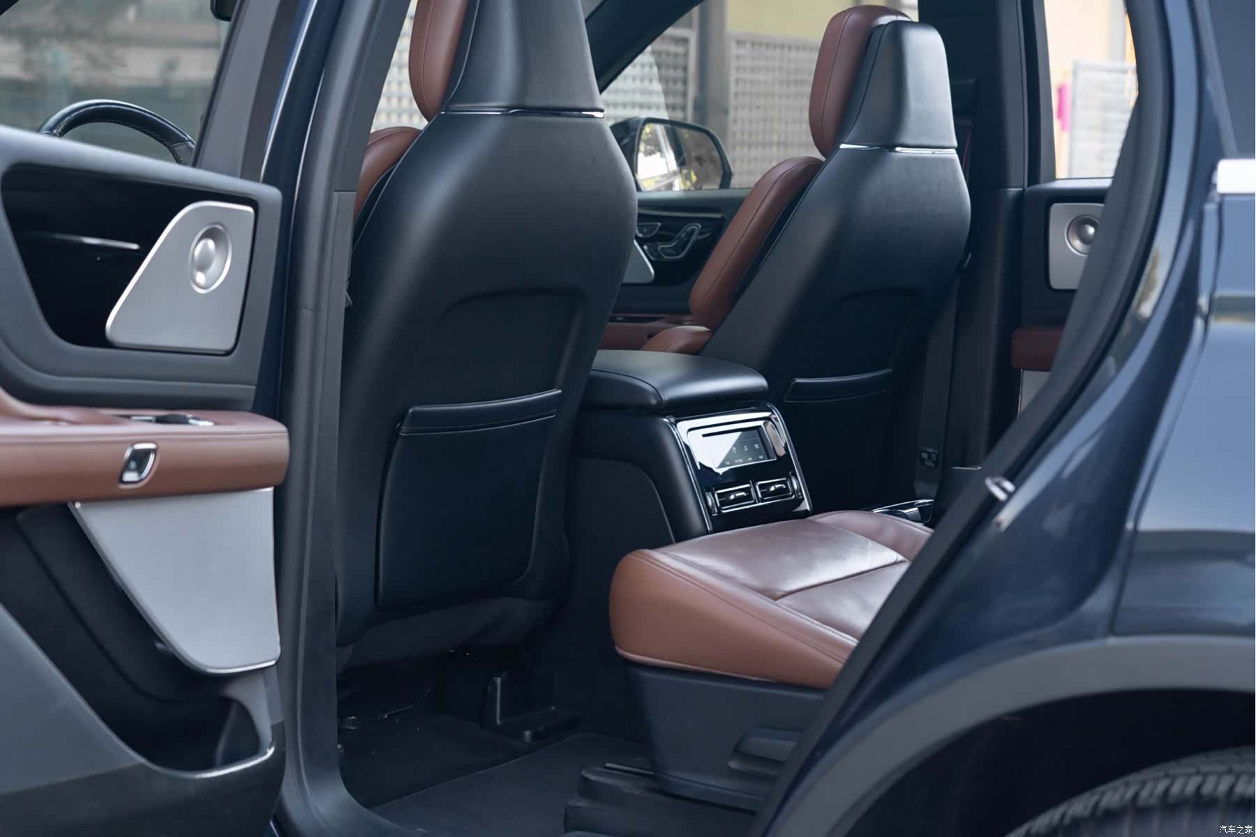 Lincoln Aviator, 2021 29