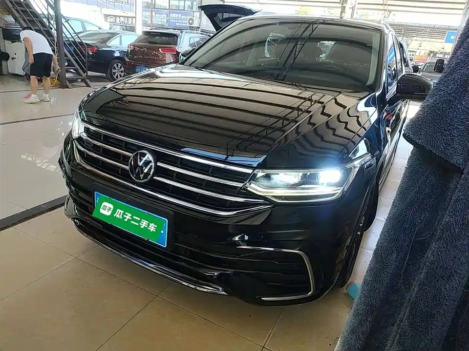 Volkswagen Tiguan L