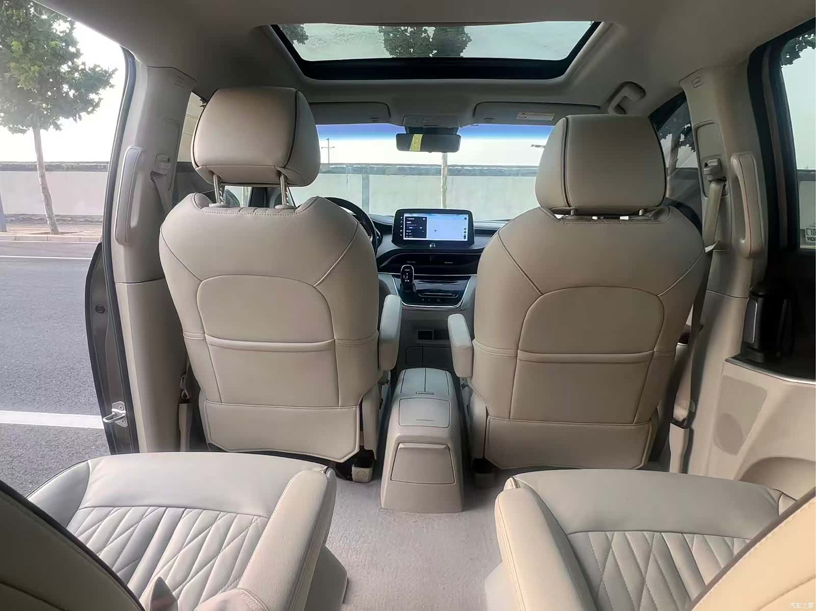 Buick GL8, 2022 все фото