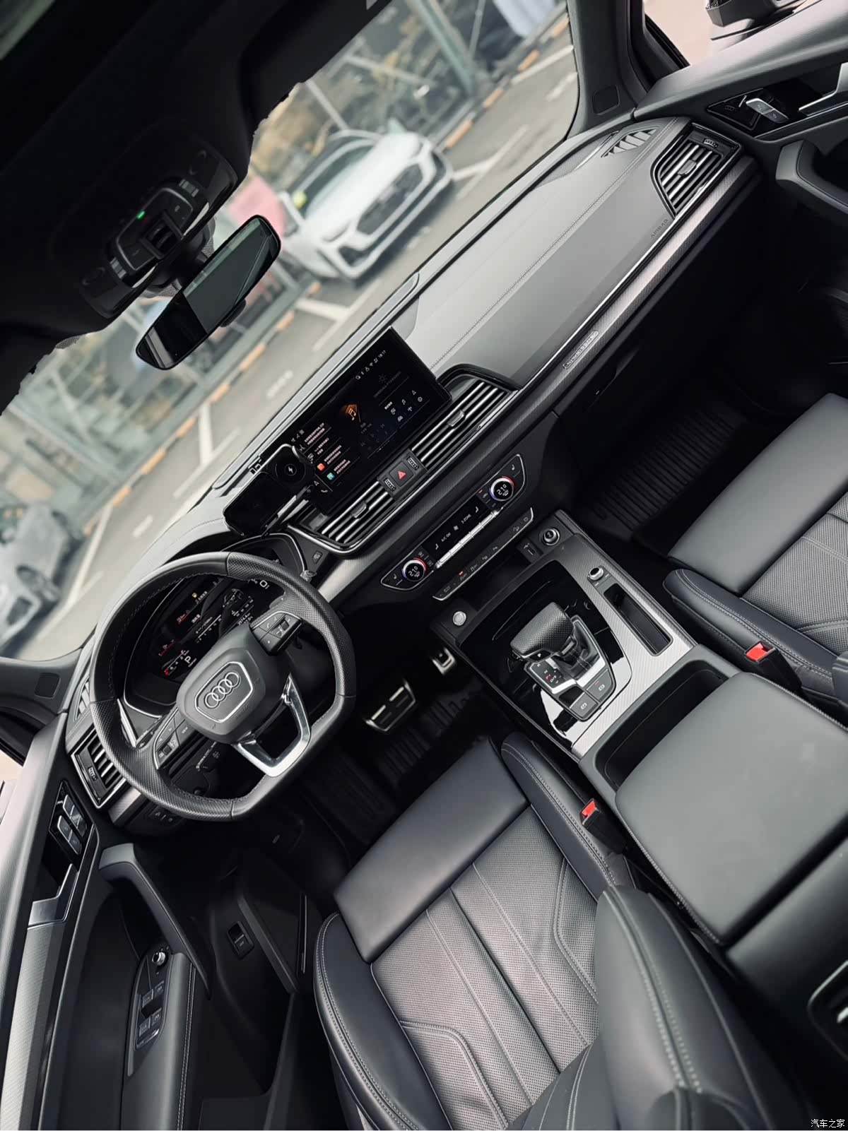 Audi Q5L, 2025 16