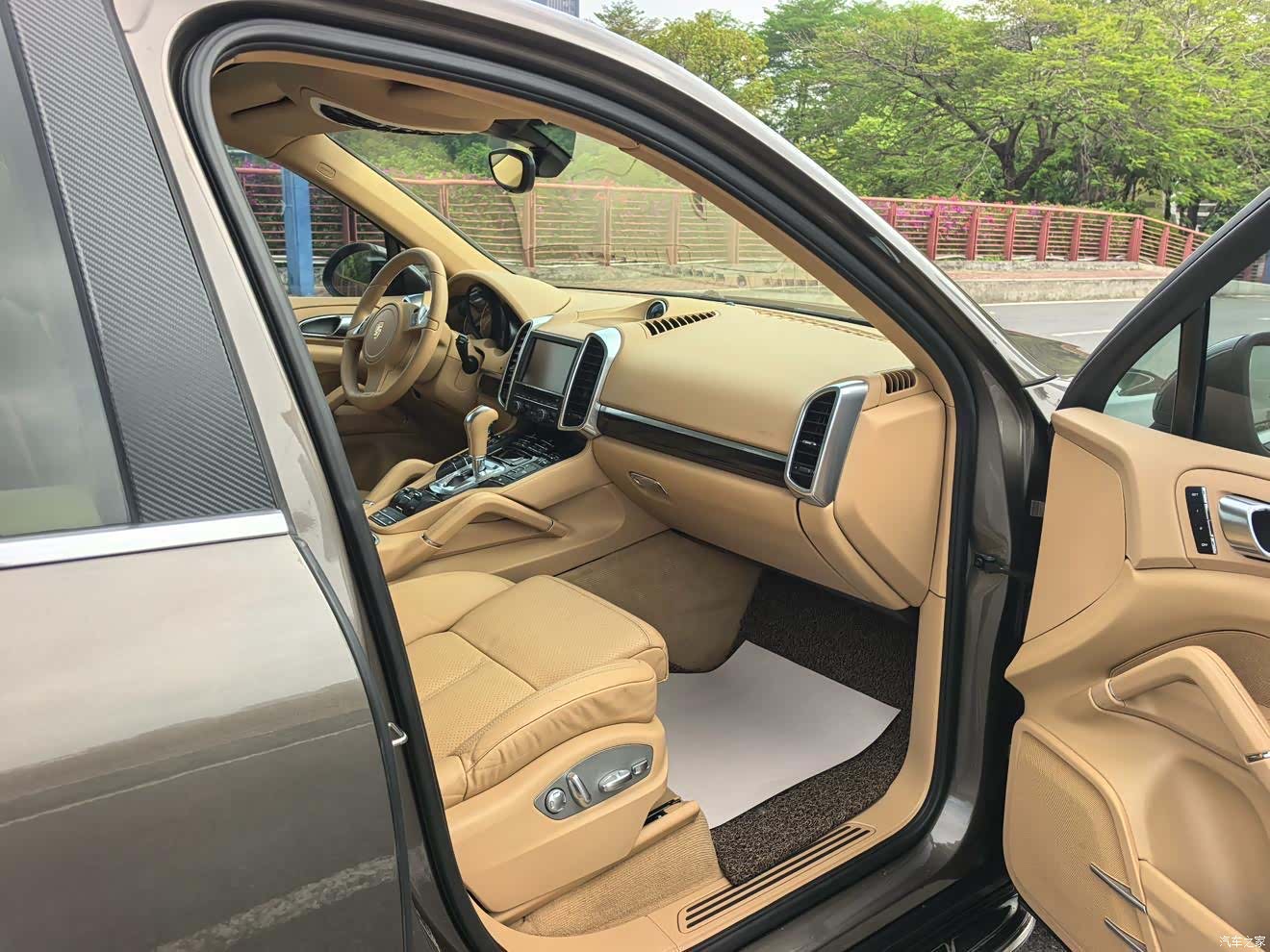 Porsche Cayenne, 2012 9