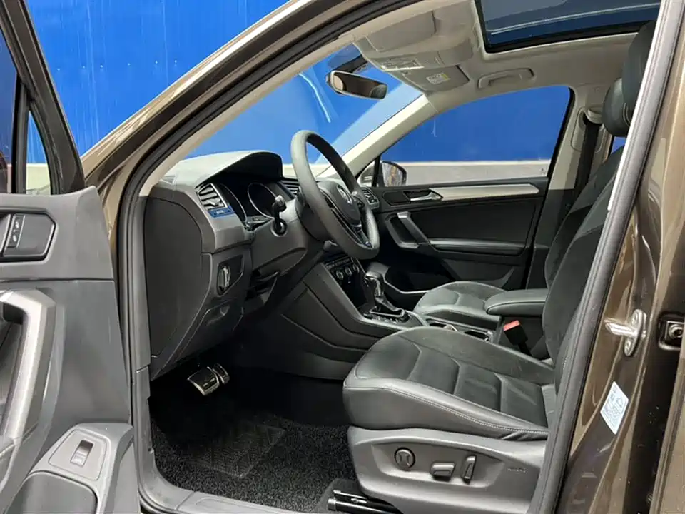 Volkswagen Tiguan L