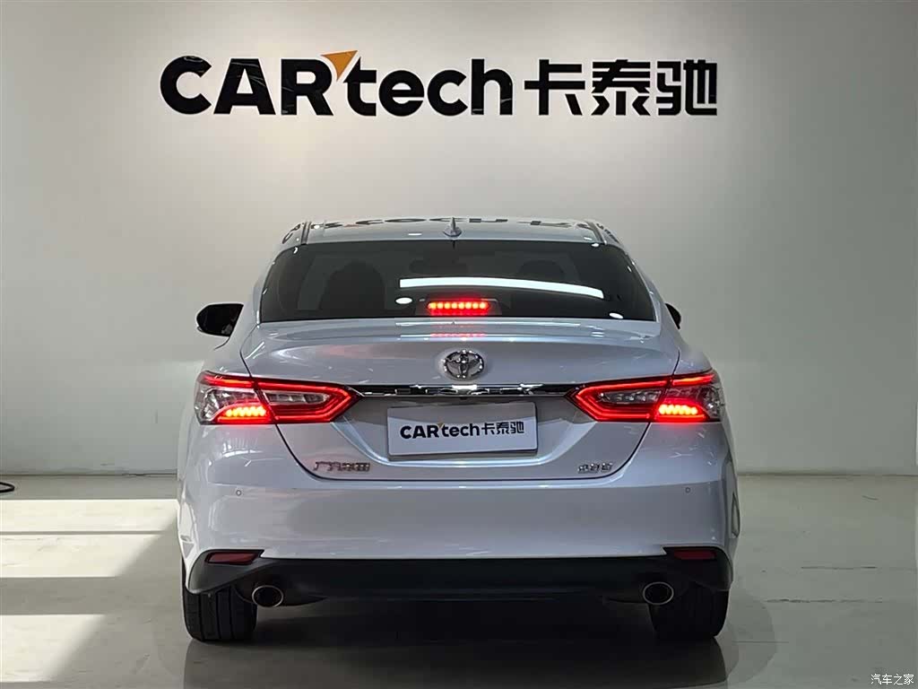 Toyota Camry, 2021 все фото