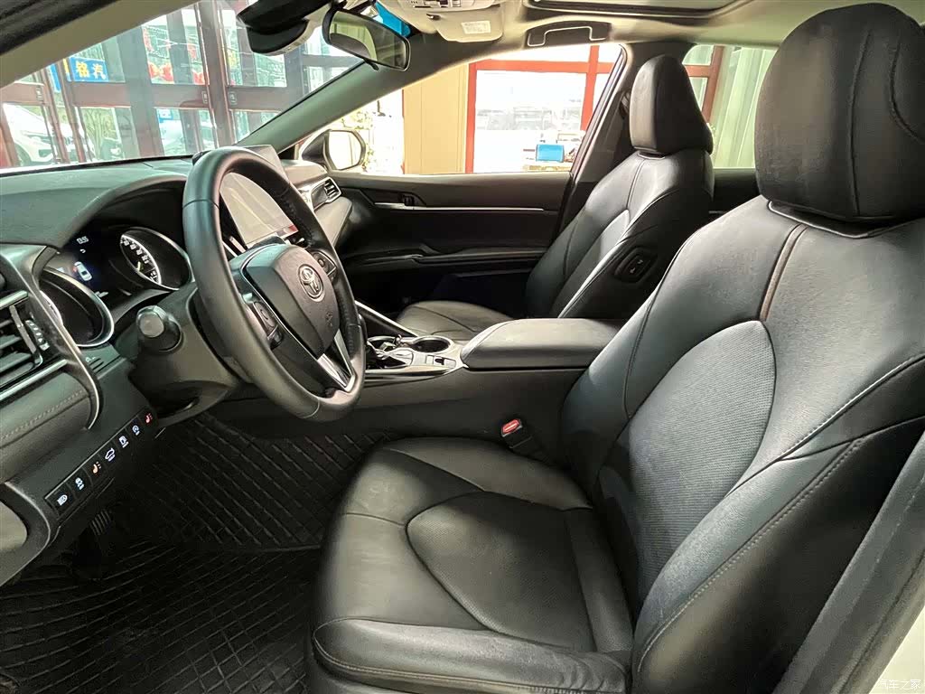 Toyota Camry, 2021 16
