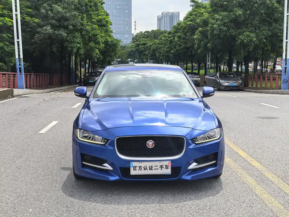 Jaguar XE