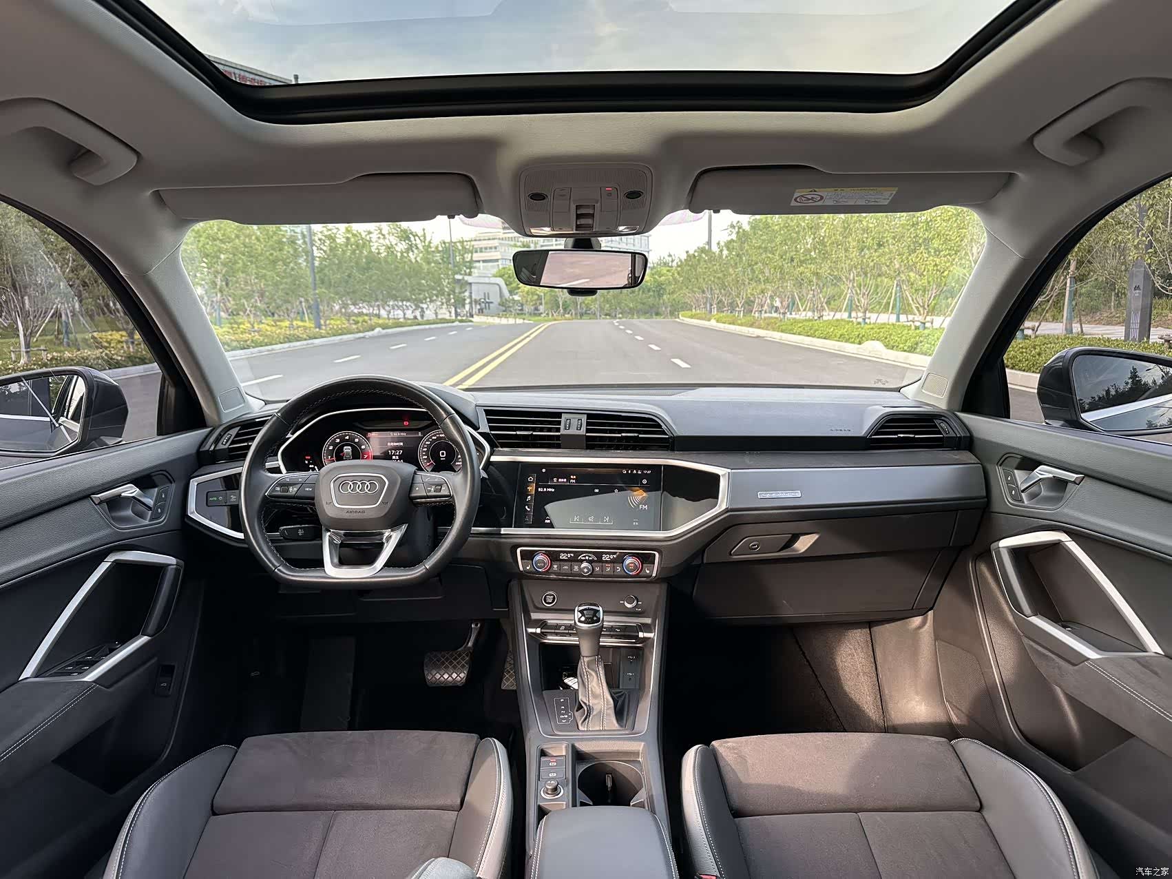 Audi Q3, 2022 10