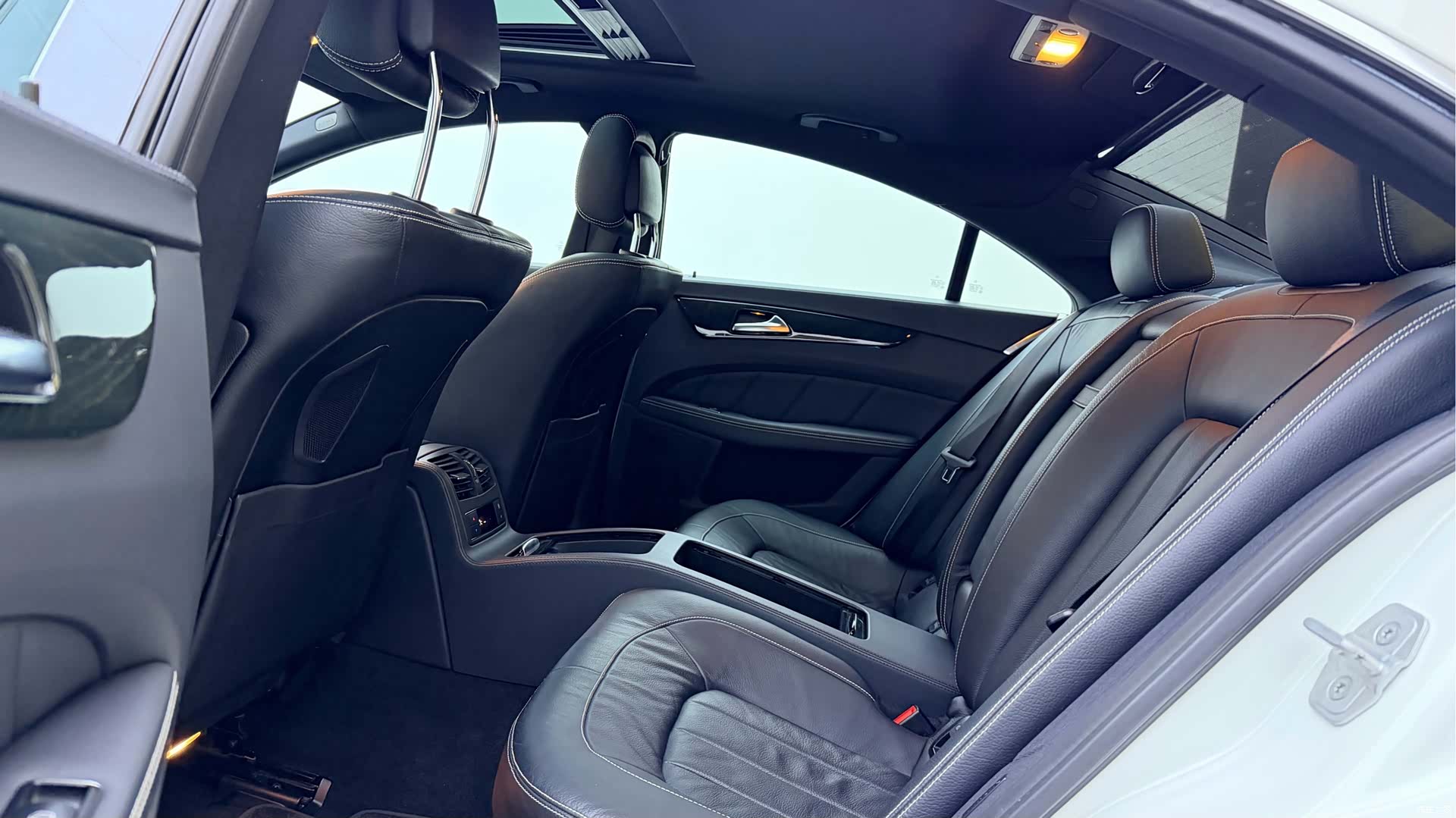 Mercedes-Benz CLS, 2016 10