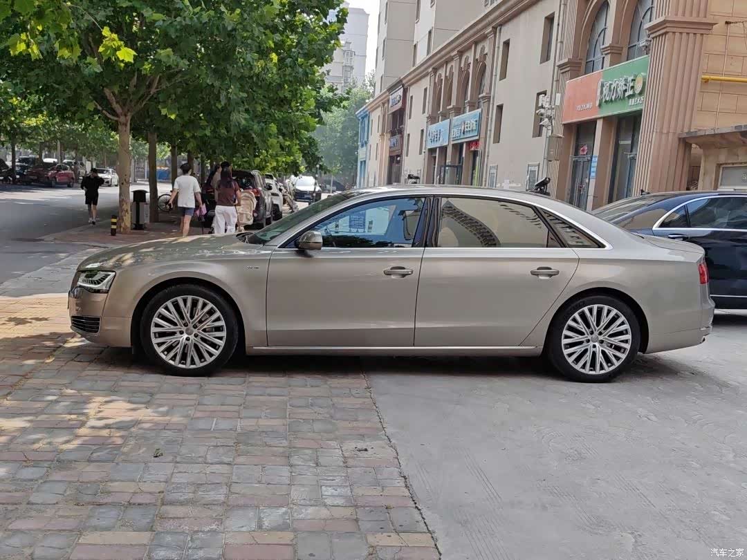 Audi A8L, 2013 3