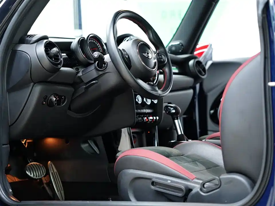 MINI JCW