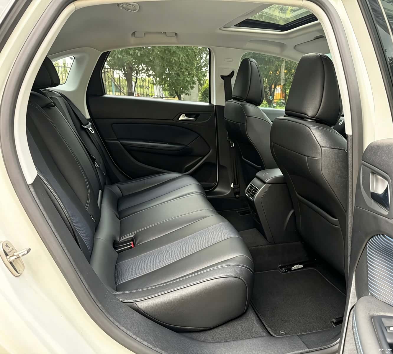 Peugeot 308, 2018 26