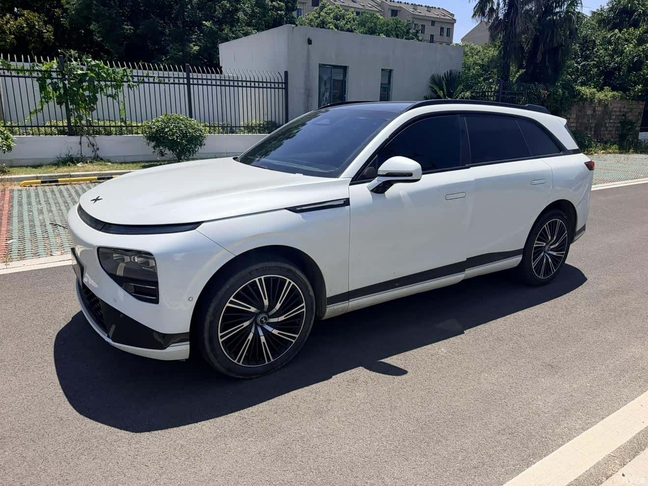 Xpeng G9, 2023 1