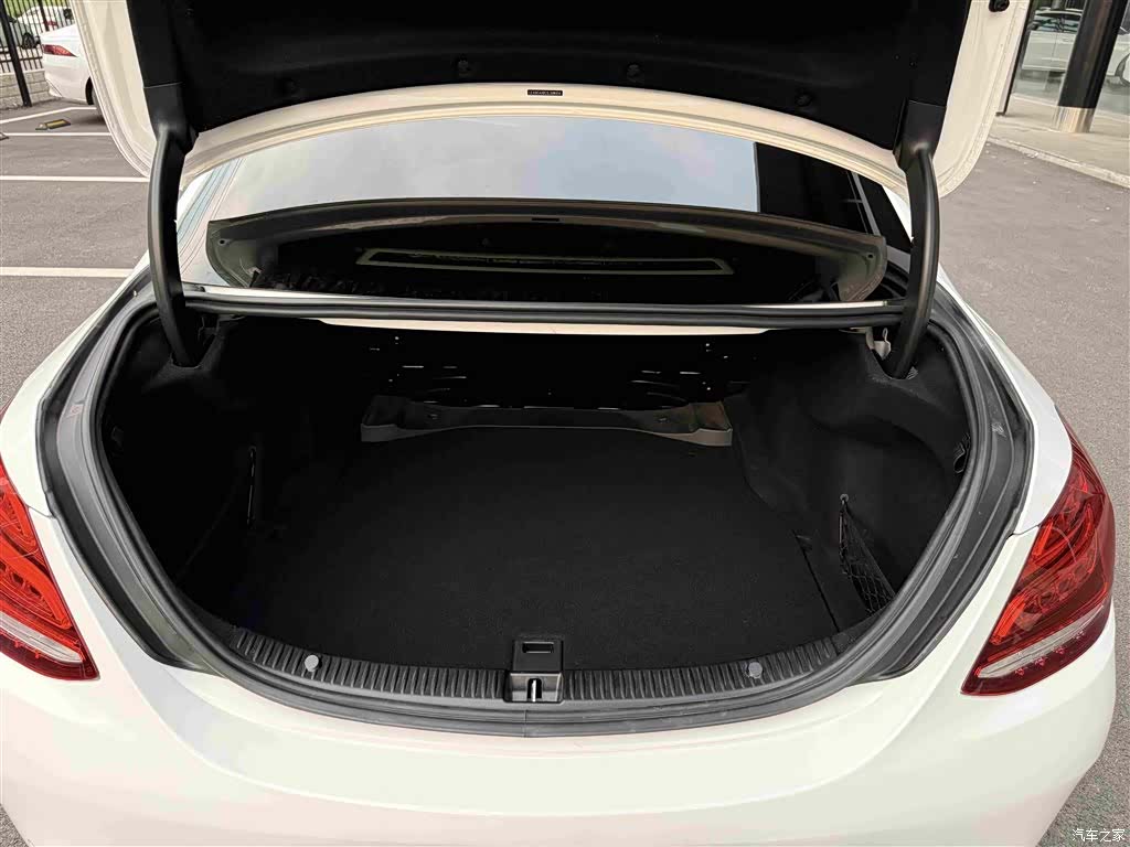 Mercedes-Benz C-Class, 2018 6