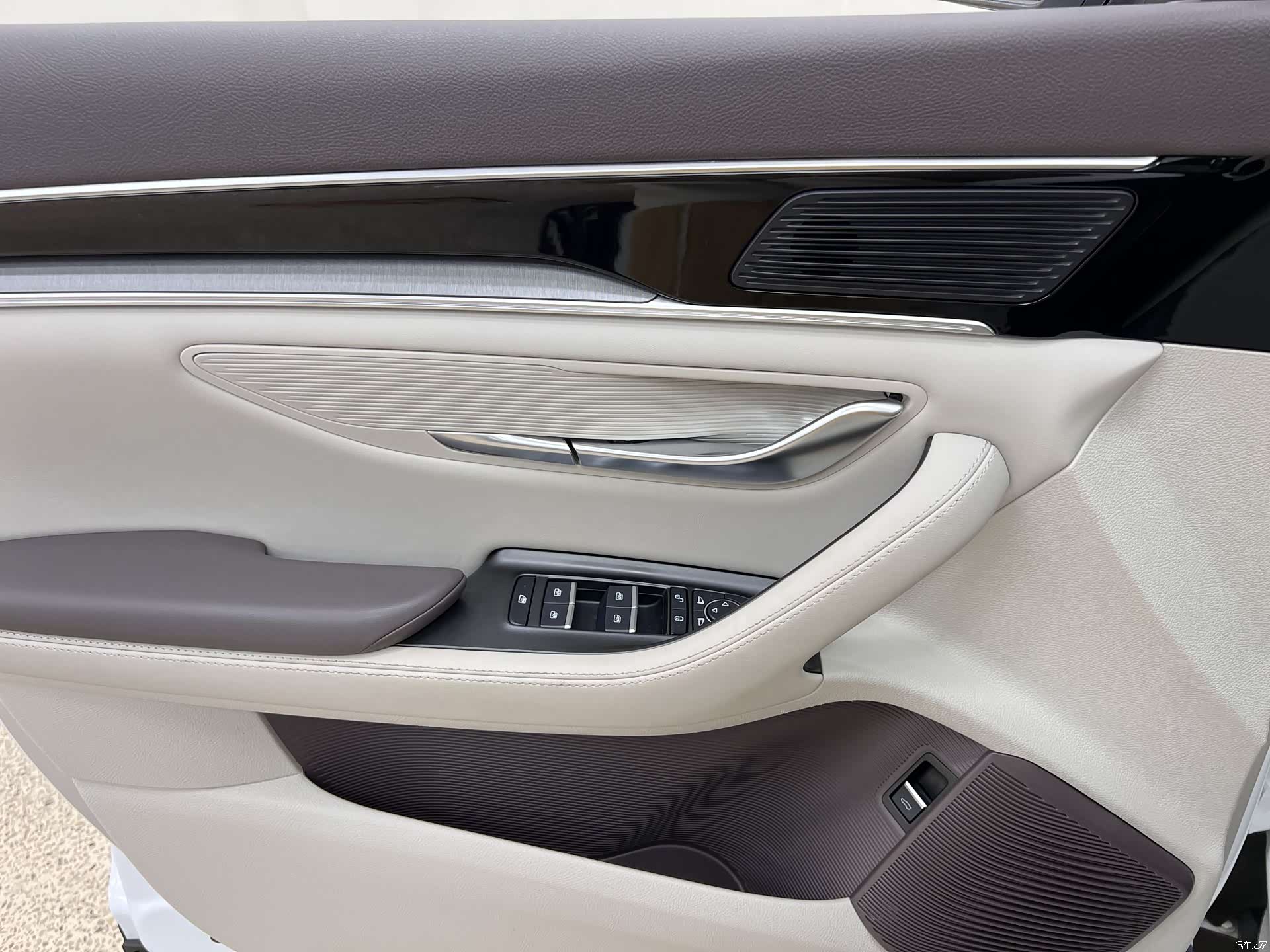 BYD Song, 2024 8