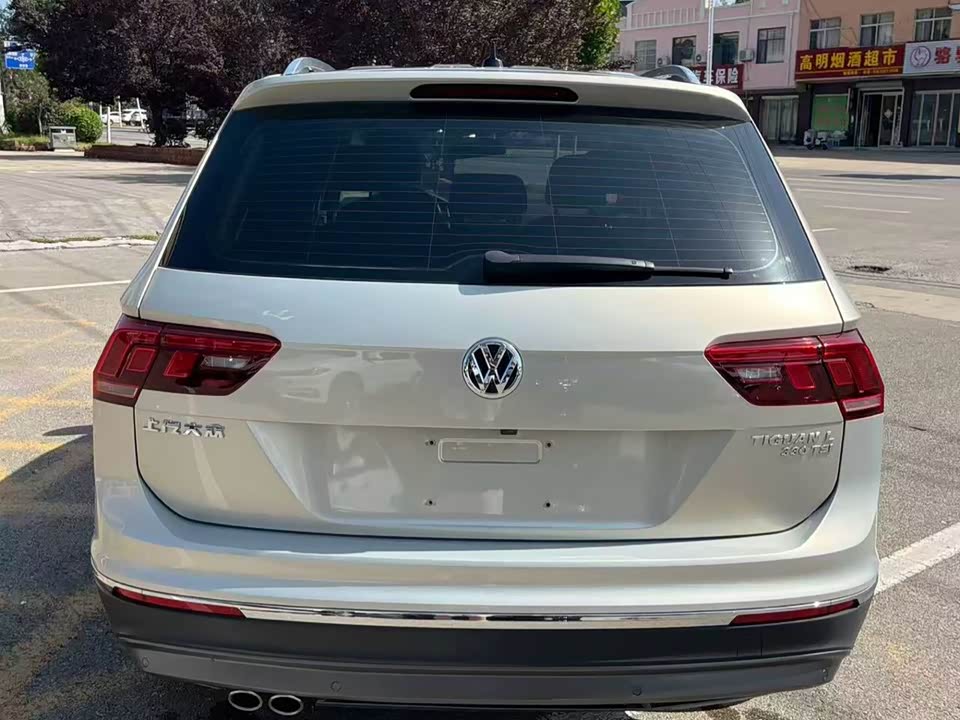 Volkswagen Tiguan L