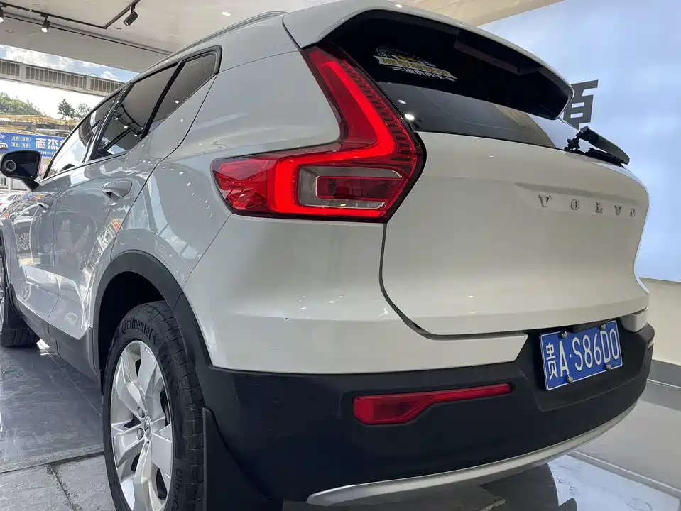 Volvo XC40
