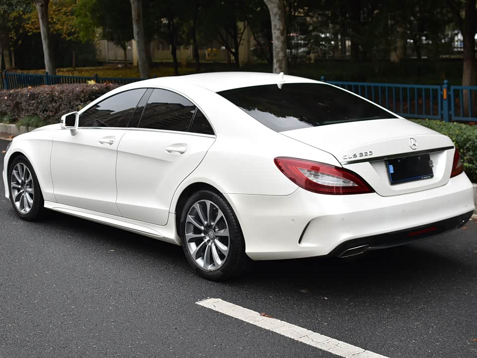 Mercedes-Benz CLS
