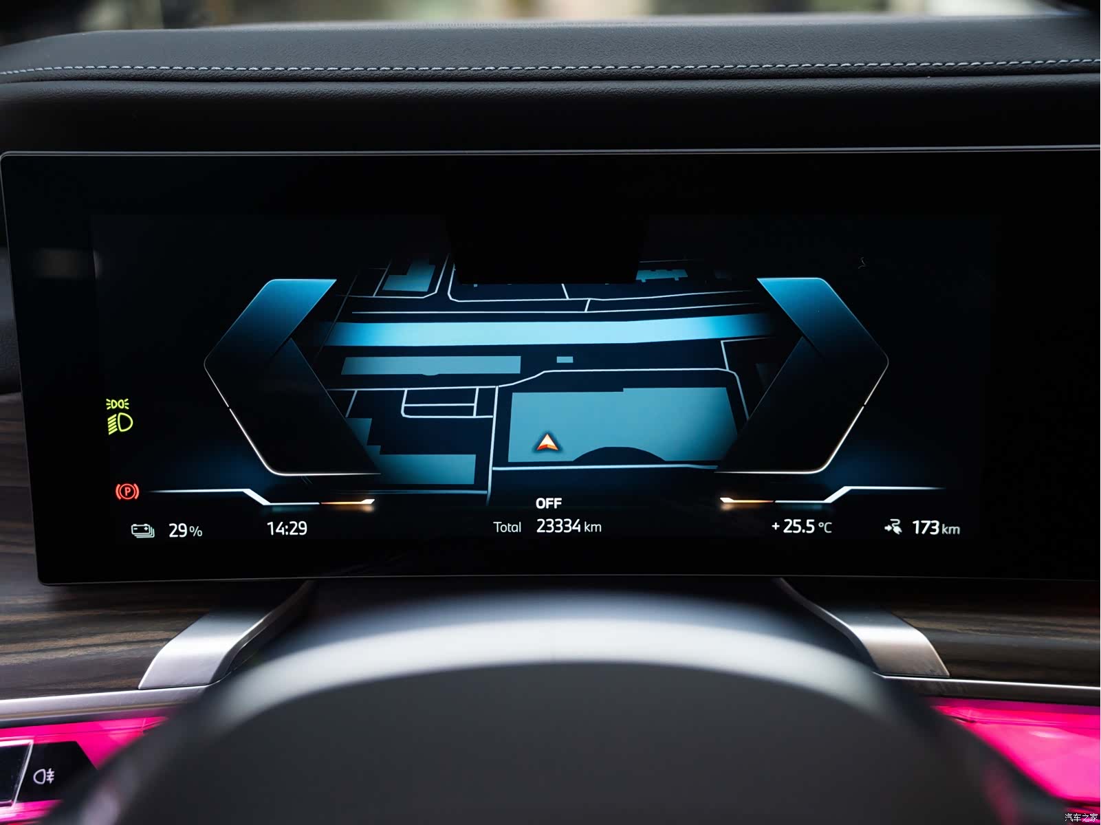 BMW i7, 2024 11
