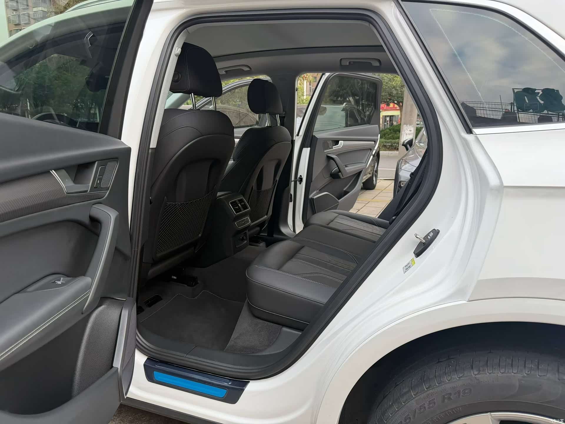 Audi Q5L, 2021 все фото