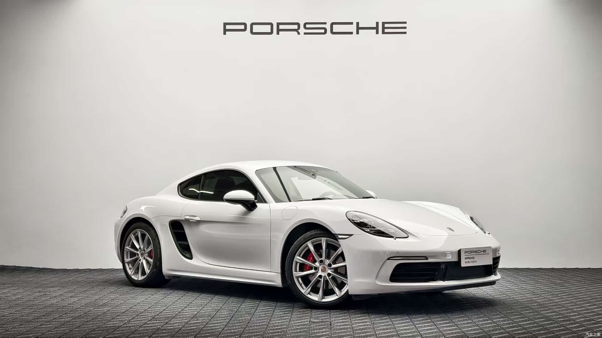 Porsche Cayman, 2021 3