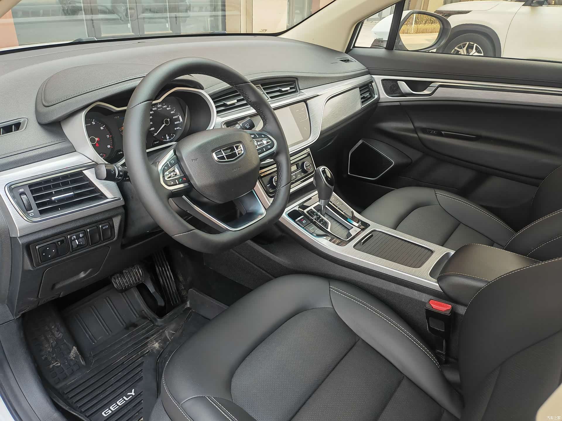 Geely Emgrand, 2019 9