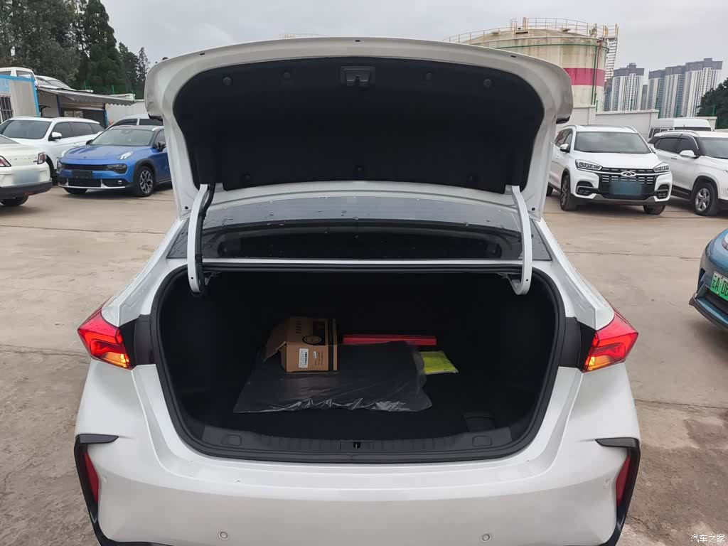 Buick Verano, 2023 15