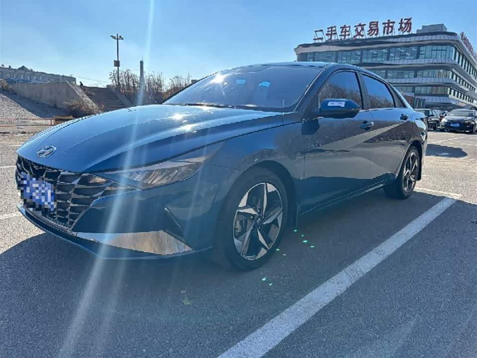 Hyundai Elantra