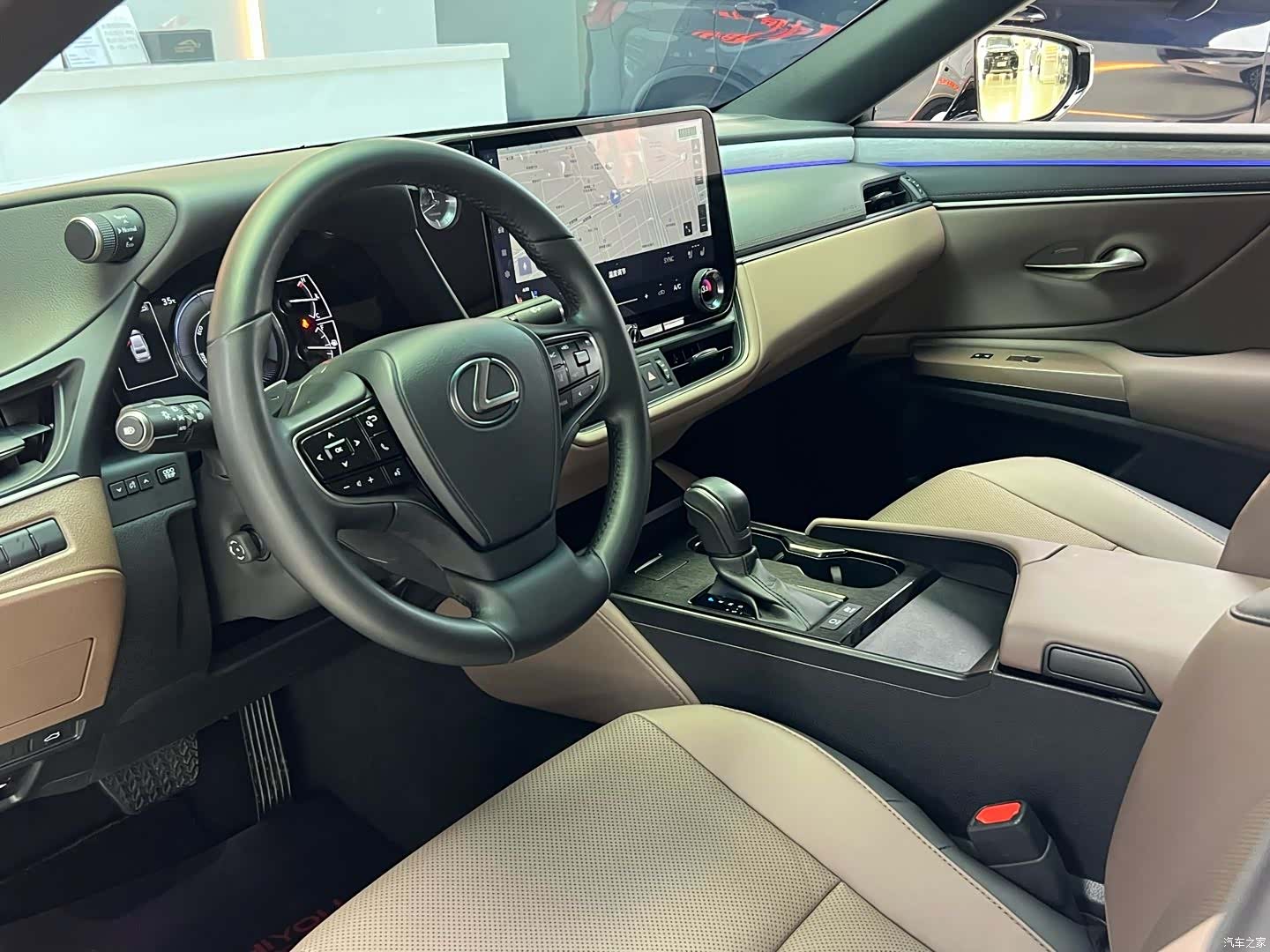 Lexus ES, 2025 8