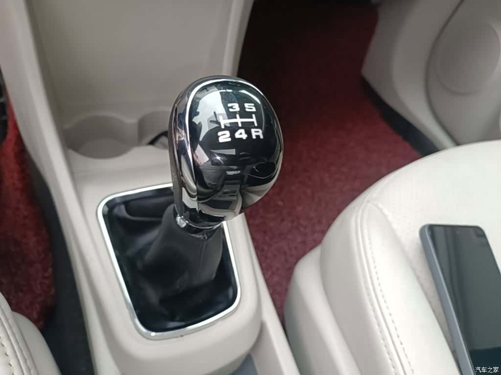 DongFeng A60, 2016 14