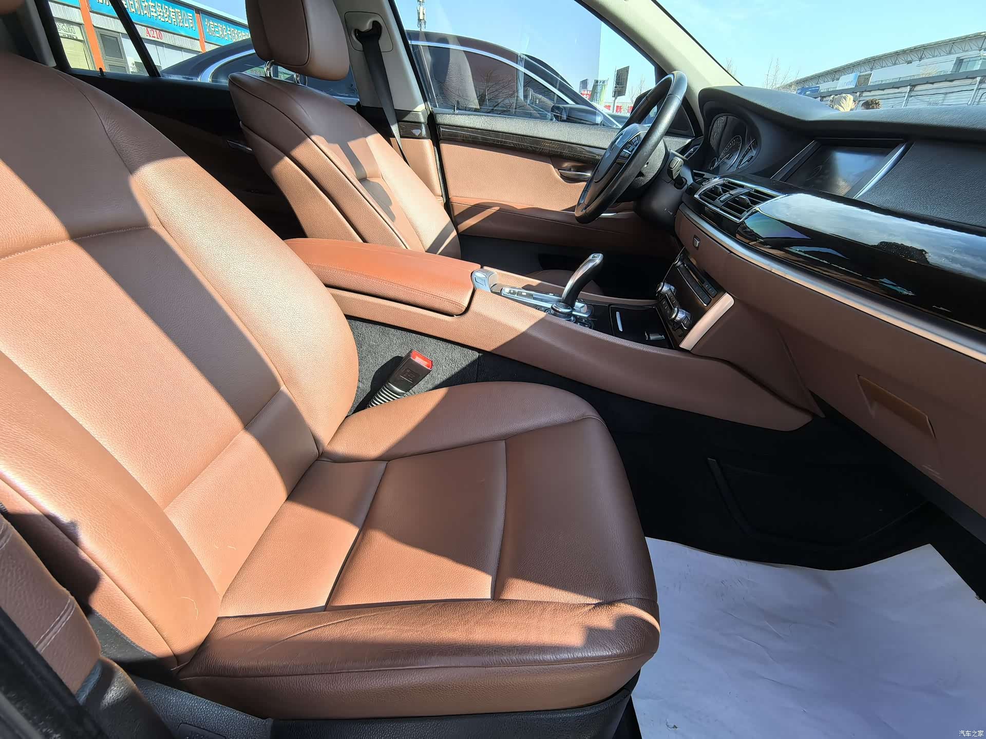 BMW 5 Series, 2011 8