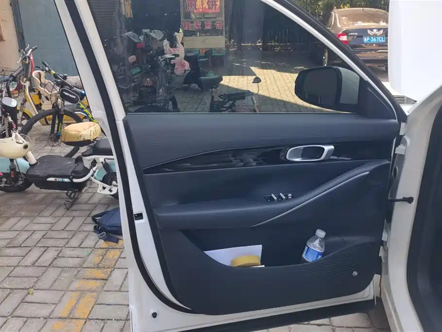 Geely Galaxy Galaxy E5