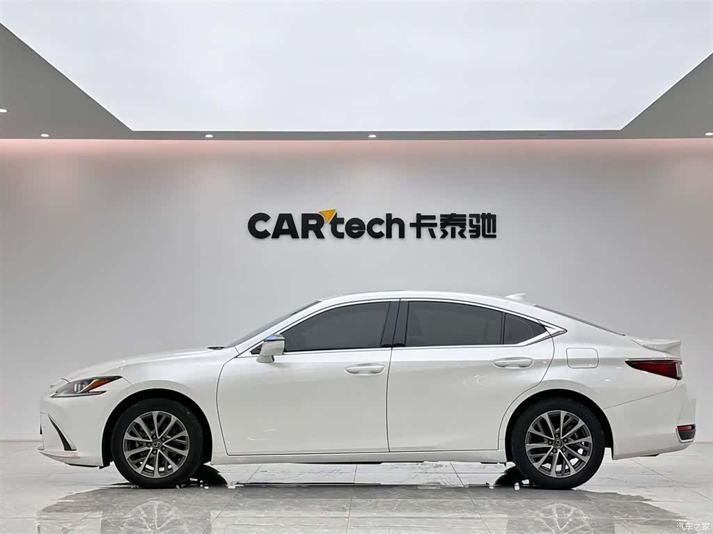 Lexus ES, 2024 2