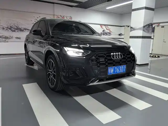 Audi Q5L 2024 — купить из Китая под заказ