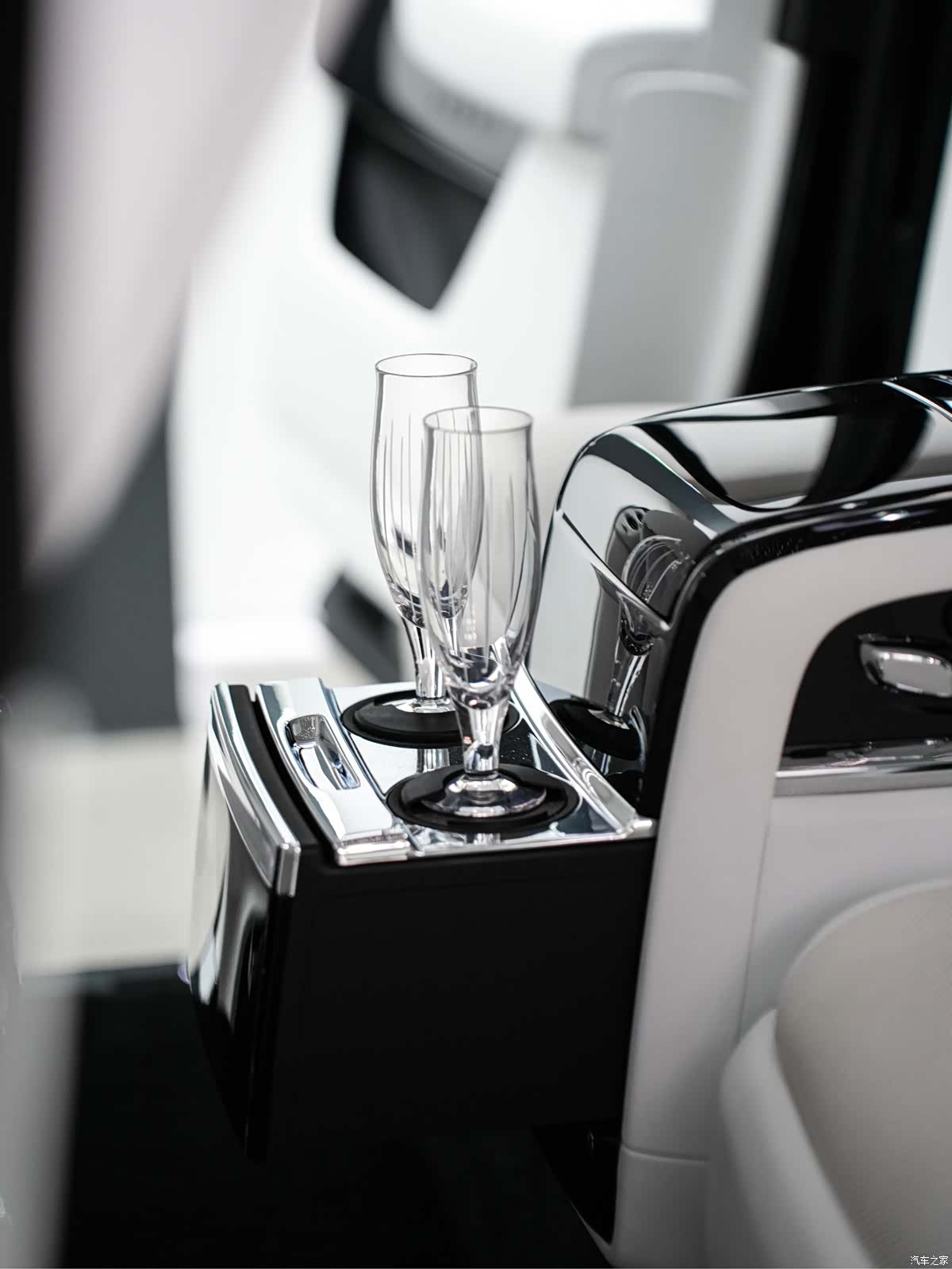 Rolls-Royce Cullinan, 2025 19