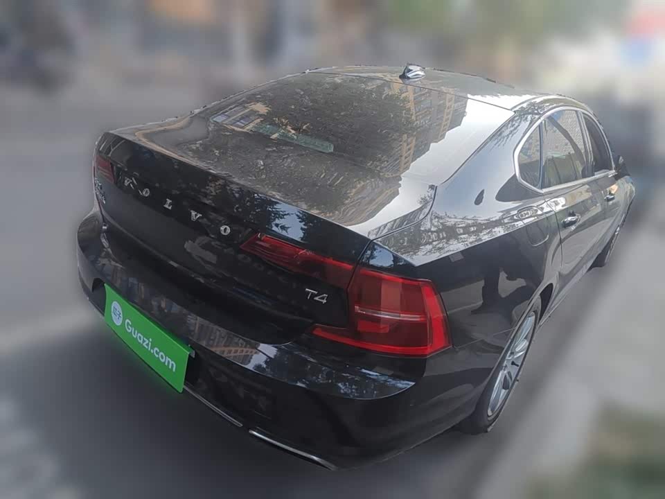 Volvo S90