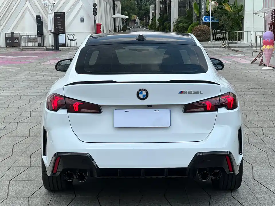 BMW M235L